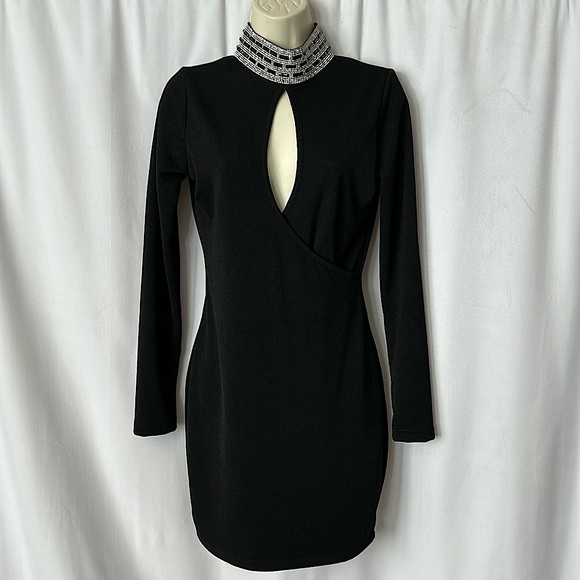privy Dresses & Skirts - Privy Sexy Keyhole Front Jeweled Collar Black Long Sleeve Dress **Size M** 🔥🔥